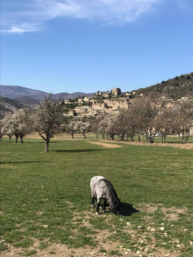 La Tour De Guet Aparthotel Montbrun-les-Bains Rum bild